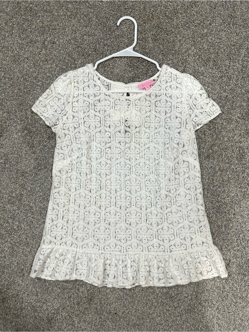 Lilly Pulitzer Ivory White Open Crochet Lace Short Sleeve Top Ruffle Hem XS